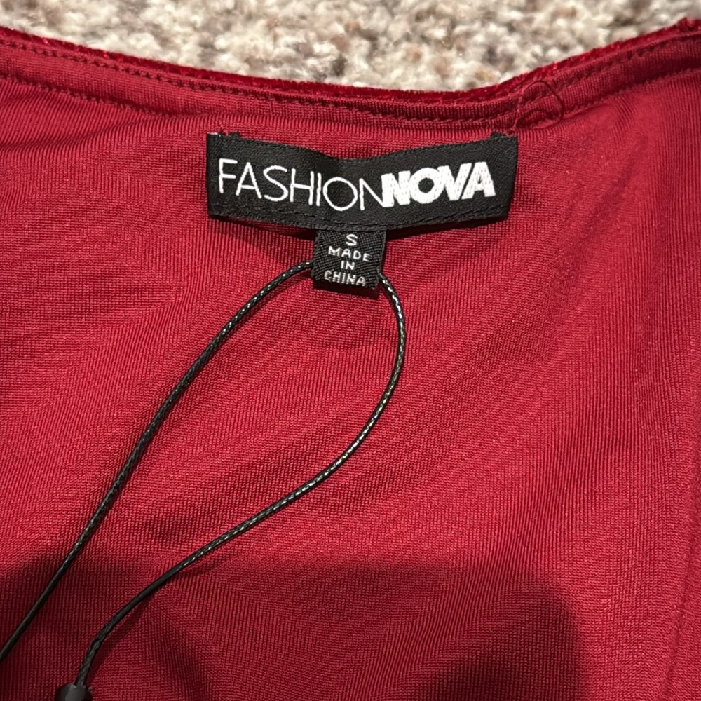 NWT Fashion Nova Red Puff Sleeve Top - Picture 3 of 4